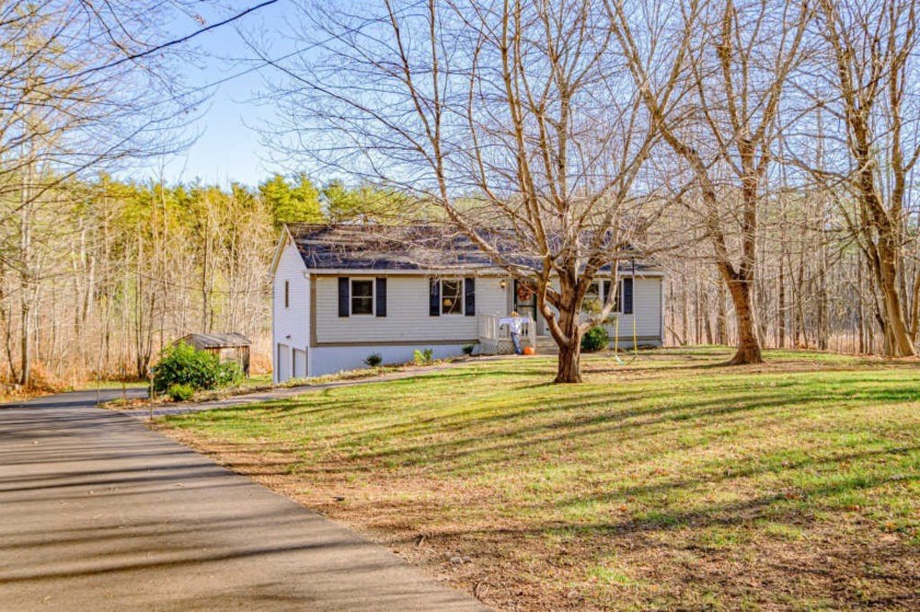 Welcome to 167 Harding Rd, a charming and spacious 3-bedroom - Beach Home for sale in Brunswick, Maine on Beachhouse.com