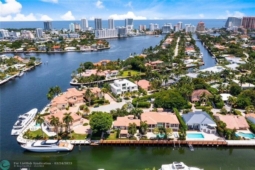 200 FT DEEPWATER, One off the Point with TWO LEGAL LOTS! - Beach Home for sale in Fort Lauderdale, Florida on Beachhouse.com