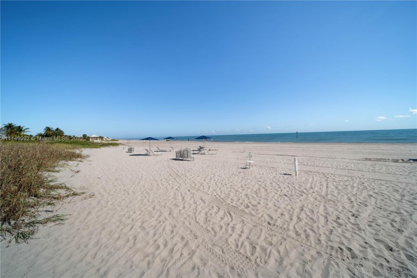 ENJOY A BEAUTIFUL LIFESTYLE AT KEY BISCAYNE!! COMPLETELY - Beach Condo for sale in Key Biscayne, Florida on Beachhouse.com
