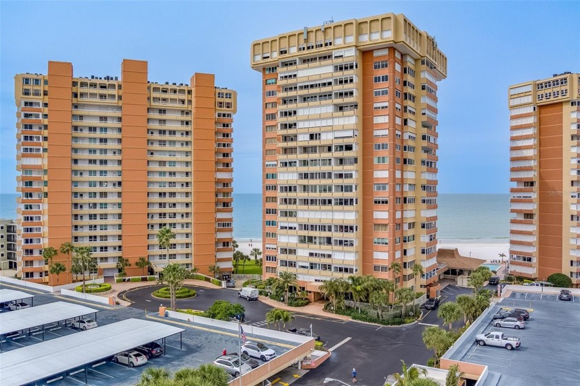 IMPRESSIVE, UNOBSTRUCTED, PANORAMIC VIEWS of the INTRACOASTAL - Beach Condo for sale in Redington Shores, Florida on Beachhouse.com