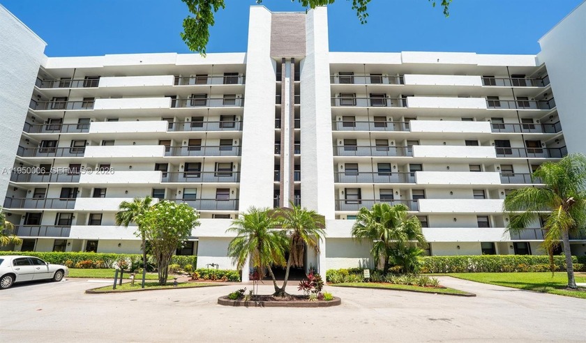 **** seller is offering 3% toward buyers closing costs with full - Beach Condo for sale in Deerfield Beach, Florida on Beachhouse.com