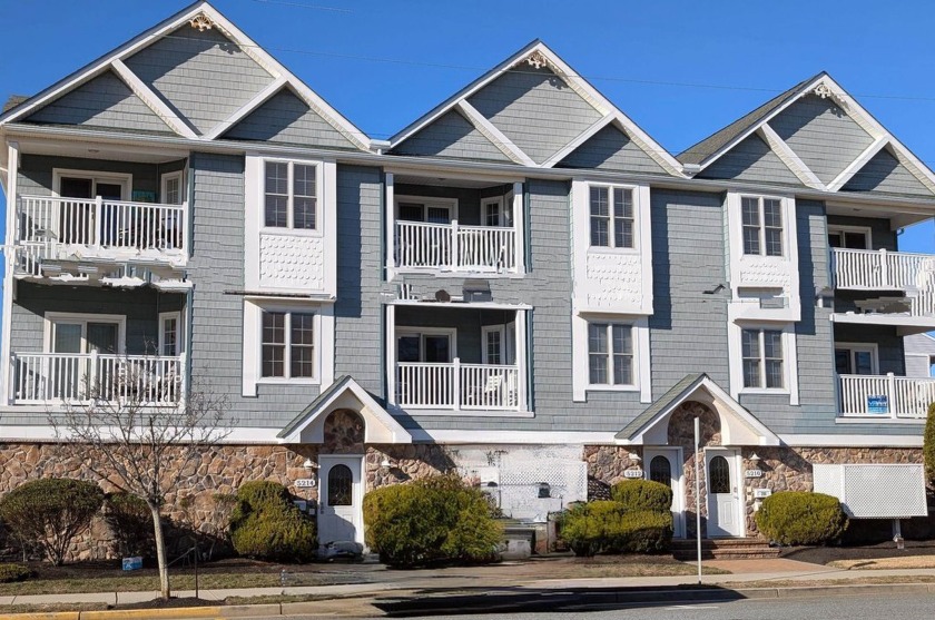 Coastal Paradise: Stunning 3-Bedroom Condo with Water Views - Beach Condo for sale in Wildwood, New Jersey on Beachhouse.com