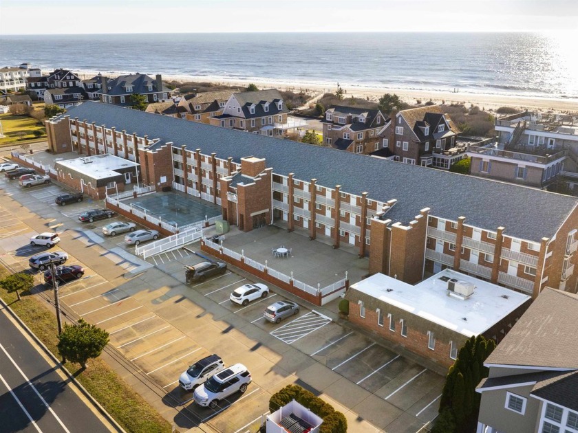 Welcome to this charming beach-block one-bedroom, one-bathroom - Beach Condo for sale in Cape May, New Jersey on Beachhouse.com