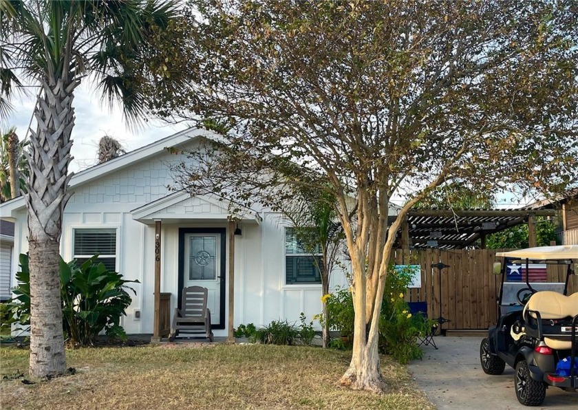 Charming ready to go two bedroom two bath beach home with great - Beach Home for sale in Port Aransas, Texas on Beachhouse.com