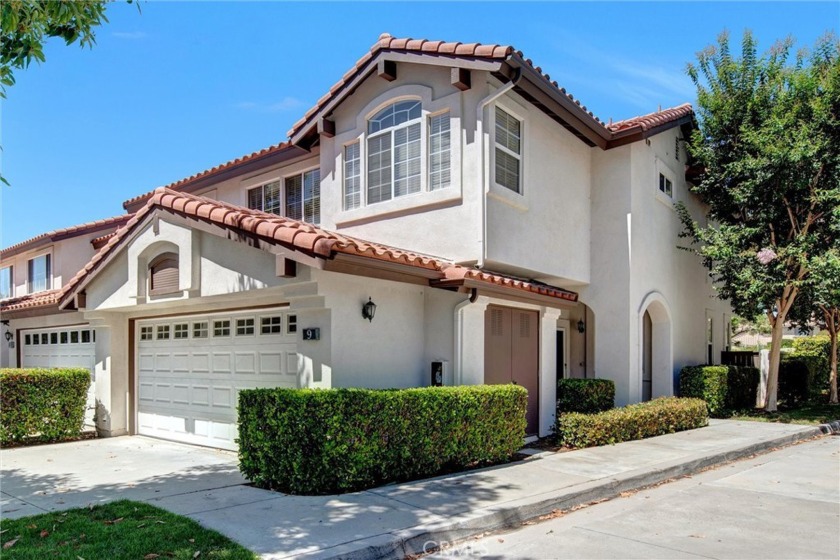 Beautiful and Elegant 3 Bedroom, 2.5 Bathroom Home in a - Beach Condo for sale in Rancho Santa Margarita, California on Beachhouse.com