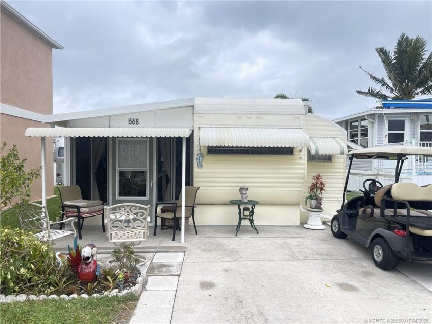 This 1-bedroom, 1-bathroom vintage travel trailer offers a - Beach Home for sale in Jensen Beach, Florida on Beachhouse.com