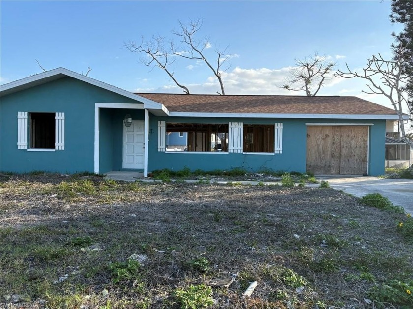 LOCATION...LOCATION...Build your Dream Home just a short walk to - Beach Home for sale in Fort Myers Beach, Florida on Beachhouse.com