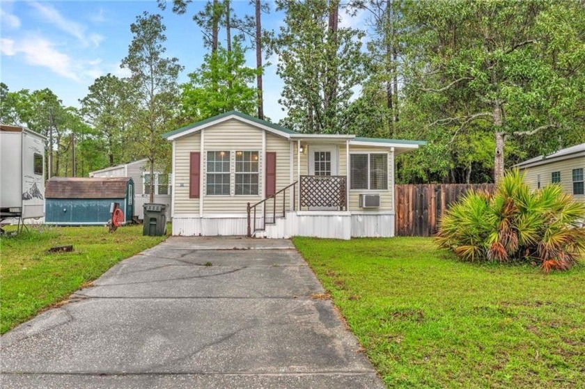 Coastal Retreat with Modern Appeal!This recently updated - Beach Home for sale in Lillian, Alabama on Beachhouse.com