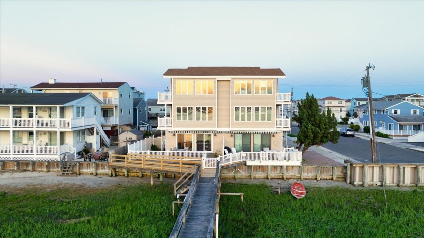 BAYFRONT BEAUTY! Experience awesome panoramic water and wetlands - Beach Townhome/Townhouse for sale in Sea Isle City, New Jersey on Beachhouse.com