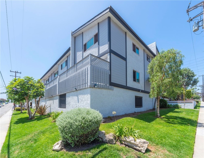 Discover serene living in this beautifully remodeled, spacious - Beach Condo for sale in Redondo Beach, California on Beachhouse.com