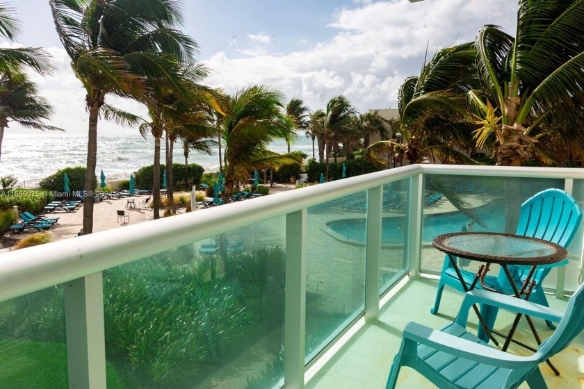 Available! Beautiful unit 2/2 facing east direct to the ocean - Beach Condo for sale in Hollywood, Florida on Beachhouse.com