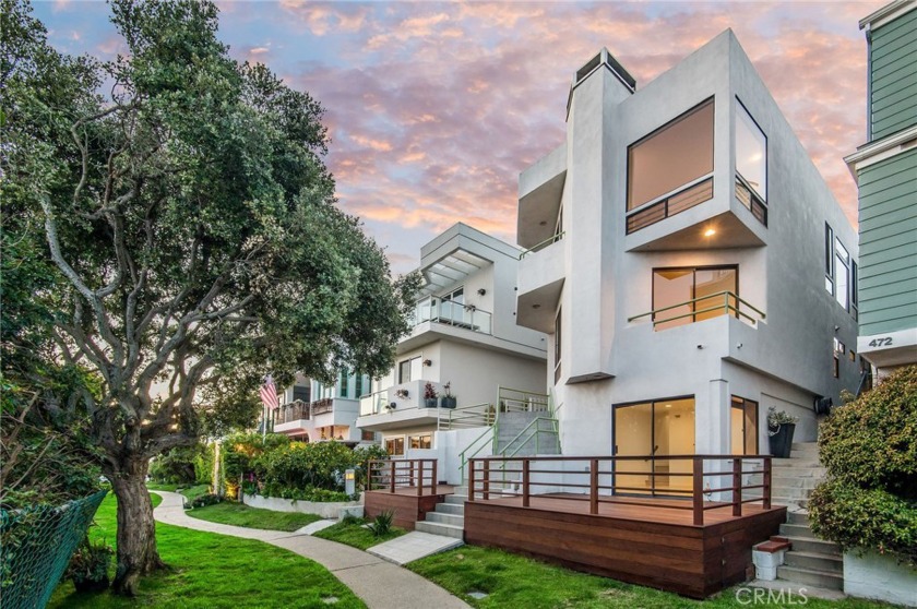It's easy to make improvements on a house, but you can never - Beach Home for sale in Manhattan Beach, California on Beachhouse.com