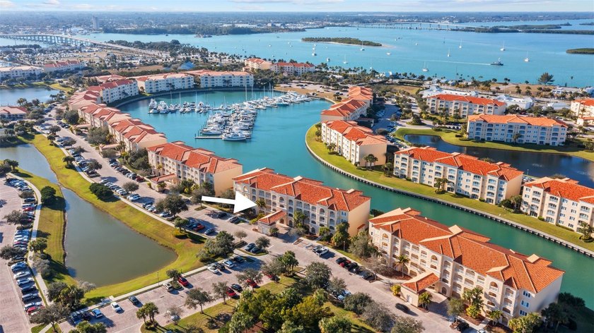 This well maintained, second floor condo offers a nice view of - Beach Condo for sale in Fort Pierce, Florida on Beachhouse.com
