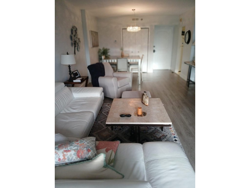 Beautiful and renovated 1bed/1.5 bath in a well-managed 55+ - Beach Condo for sale in Hollywood, Florida on Beachhouse.com