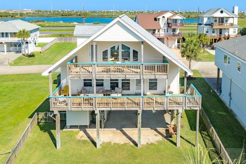 Whether for family gatherings, entertaining friends, or simply - Beach Home for sale in Galveston, Texas on Beachhouse.com