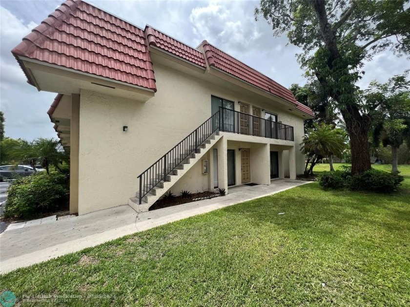 ALL AGES PETS FRIENDLY, EXCELLENT AREA TO LIVE OR INVEST BUY - Beach Condo for sale in Coral Springs, Florida on Beachhouse.com