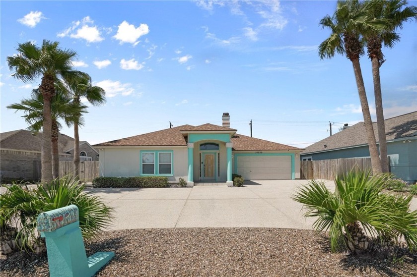 Welcome to this stunning 3-bedroom, 2-bathroom gem, located in - Beach Home for sale in Corpus Christi, Texas on Beachhouse.com