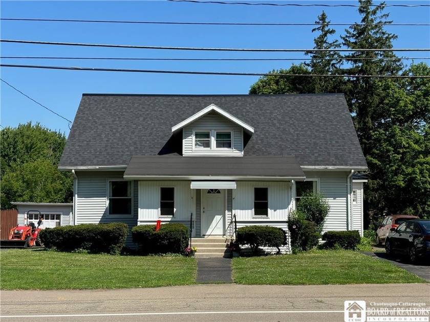 Welcome to this well cared for 3 bedroom cape-cod village home - Beach Home for sale in Portland, New York on Beachhouse.com