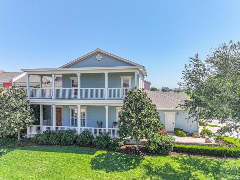 Beautiful 2-story townhome in Evia, Great curb appeal with upper - Beach Townhome/Townhouse for sale in Galveston, Texas on Beachhouse.com