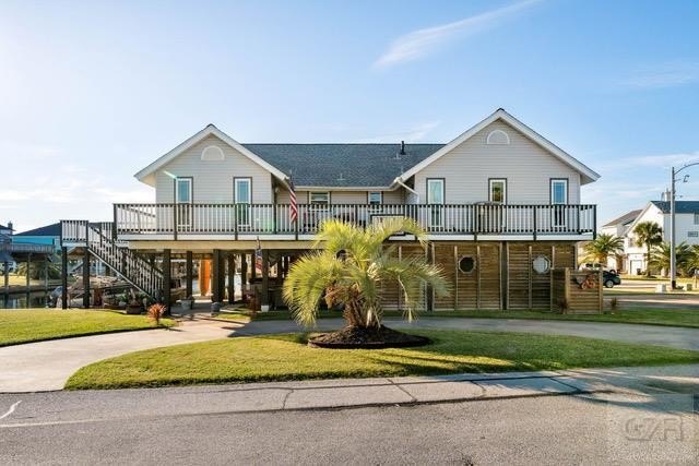 1303 Hawaii Drive - Beach Home for sale in Tiki Island, Texas on Beachhouse.com