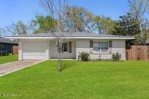 This charming property is a true gem. This recently renovated - Beach Home for sale in Waveland, Mississippi on Beachhouse.com