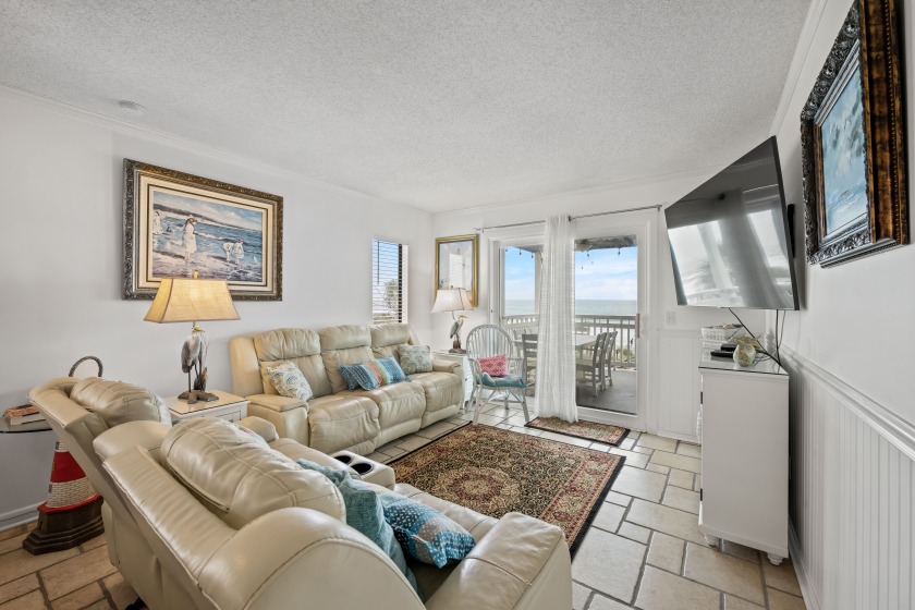 Spacious and newly updated 2nd floor walk-up + Free Attraction - Beach Vacation Rentals in North Myrtle Beach, South Carolina on Beachhouse.com