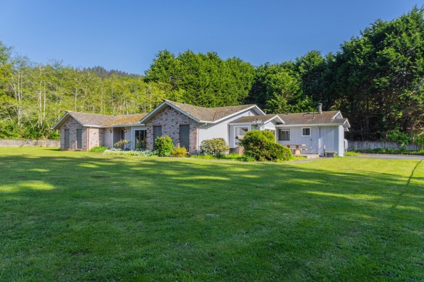 Remarkable country home with many possibilities. Built by a - Beach Home for sale in Crescent City, California on Beachhouse.com
