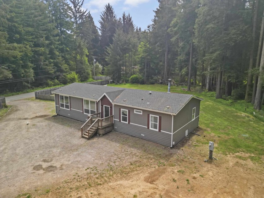 Turnkey 4-Bedroom Home on Over an Acre - Built in 2019! Pride of - Beach Home for sale in Crescent City, California on Beachhouse.com