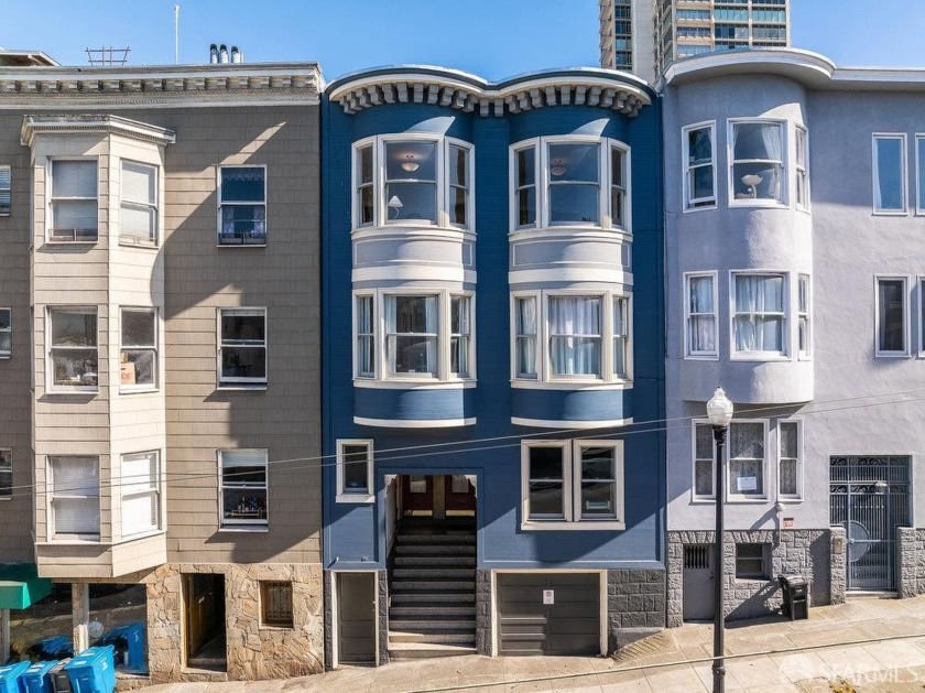 New Price! Charming Victorian Penthouse in Iconic Russian Hill - Beach Condo for sale in San Francisco, California on Beachhouse.com