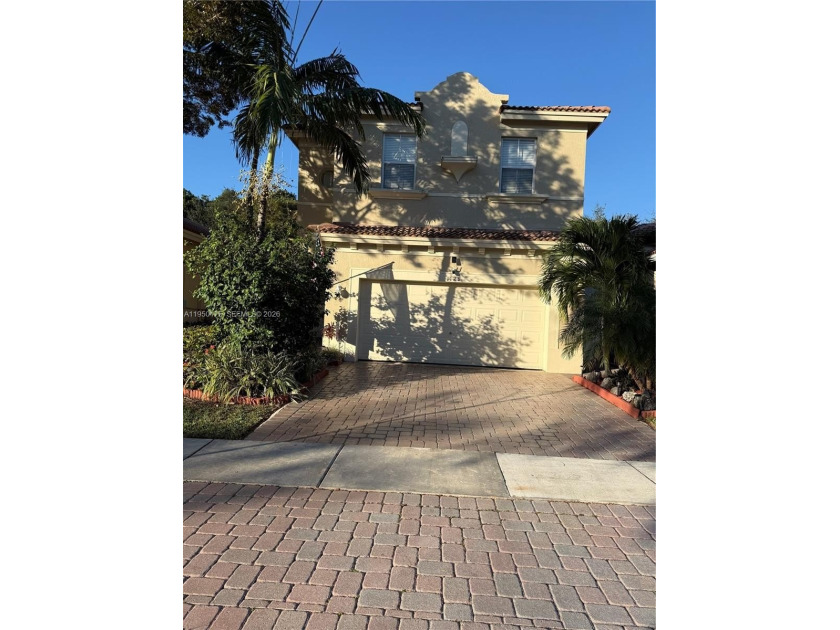 Bright and spacious nicely updated 3-bedroom, 2.5-bath home - Beach Home for sale in Homestead, Florida on Beachhouse.com