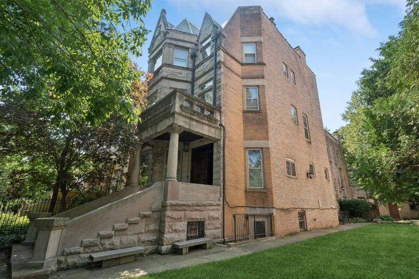 SOUTH KENWOOD BEAUTY IN THE HEART OF THE HISTORICAL - Beach Home for sale in Chicago, Illinois on Beachhouse.com