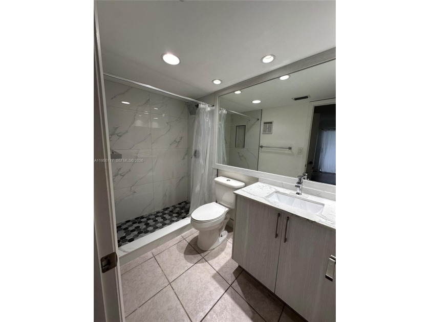 Completely remodeled 2-bedroom, 2-bathroom condo in the heart of - Beach Condo for sale in Miami, Florida on Beachhouse.com