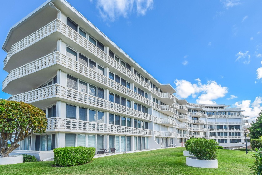 PARADISE FOUND! Discover this exceptional 2-bedroom, 2-bathroom - Beach Condo for sale in Palm Beach, Florida on Beachhouse.com