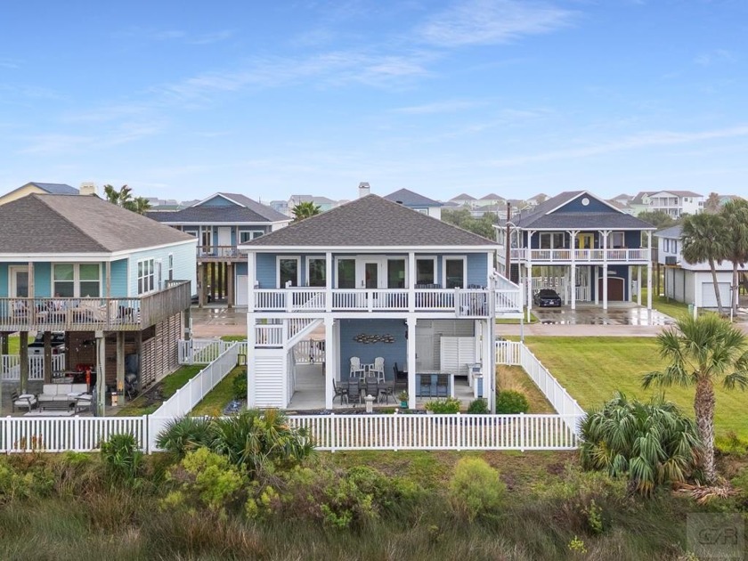 Experience the beauty of bayside living at 22520 Bay Point Dr! - Beach Home for sale in Galveston, Texas on Beachhouse.com