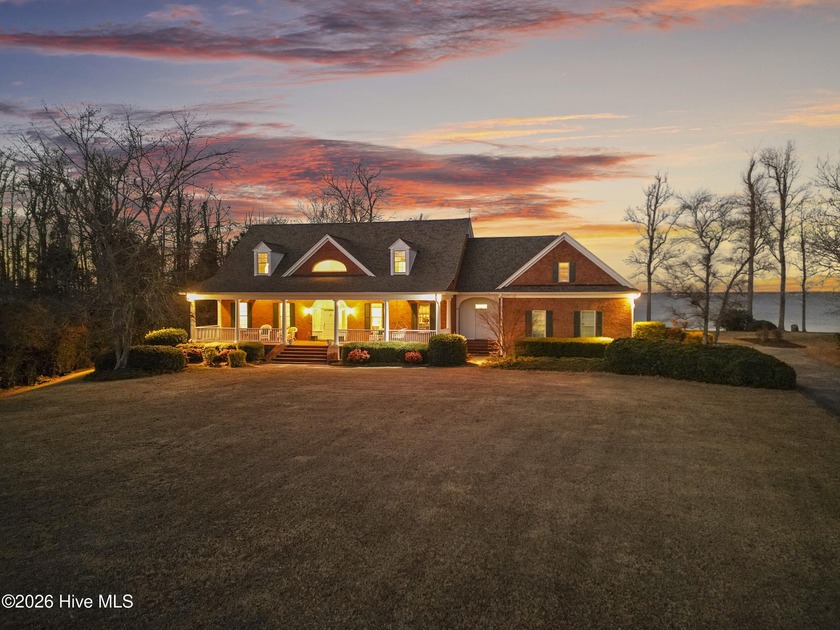 Gracefully positioned on 2.88 acres along the river, this - Beach Home for sale in New Bern, North Carolina on Beachhouse.com