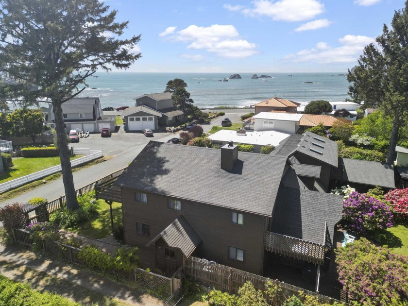Masterfully designed  meticulously constructed of clear heart - Beach Home for sale in Crescent City, California on Beachhouse.com