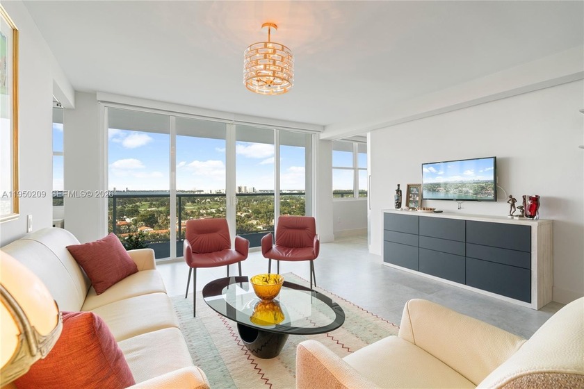 Fully remodeled 2-bedroom, 2-bath condo with 1,442 SF, ideal for - Beach Condo for sale in Miami Beach, Florida on Beachhouse.com