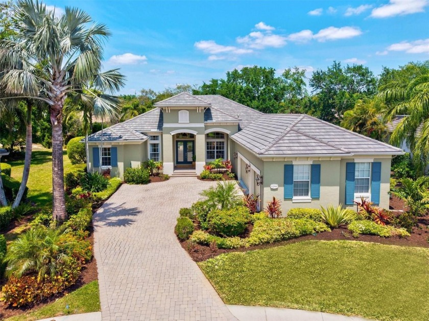 No need to stress about remodel costs-- this home has already - Beach Home for sale in Lakewood Ranch, Florida on Beachhouse.com