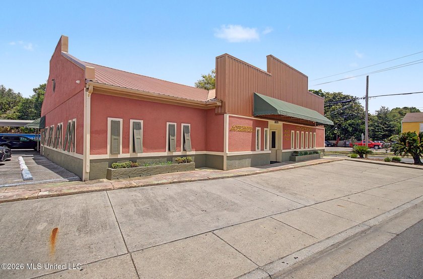 Exceptional opportunity to own a turnkey dental office in a - Beach Commercial for sale in Biloxi, Mississippi on Beachhouse.com