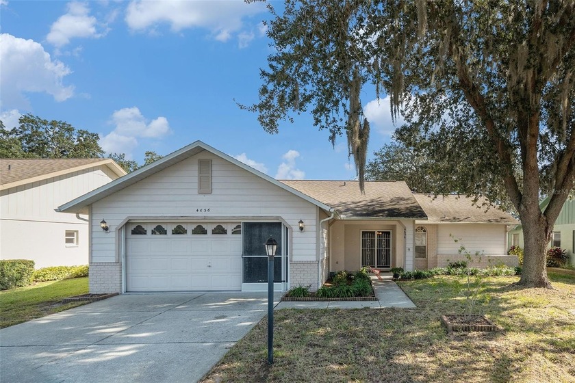 Welcome to Heritage Lake in New Port Richey! This 55+ Community - Beach Home for sale in New Port Richey, Florida on Beachhouse.com