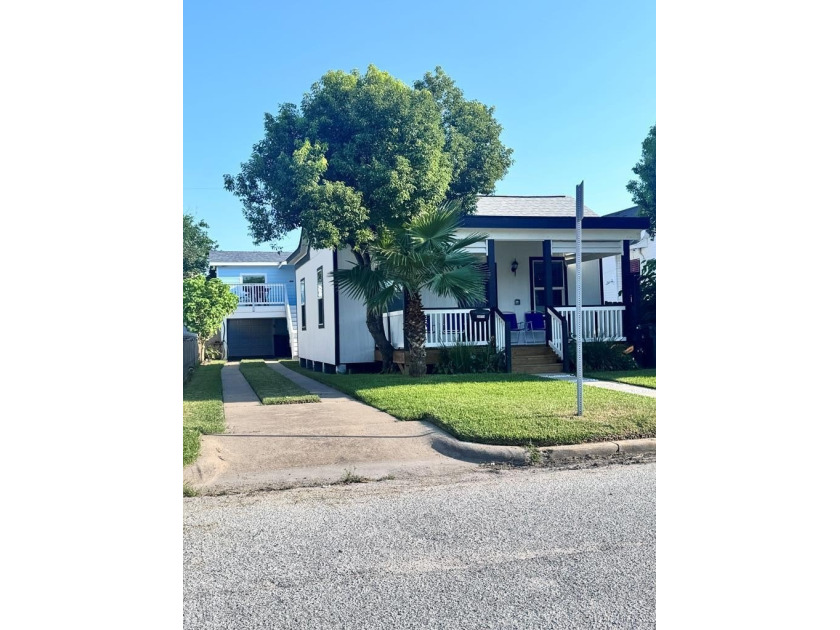Ready for Move-In! Accessory Dwelling Units have been a - Beach Townhome/Townhouse for sale in Galveston, Texas on Beachhouse.com