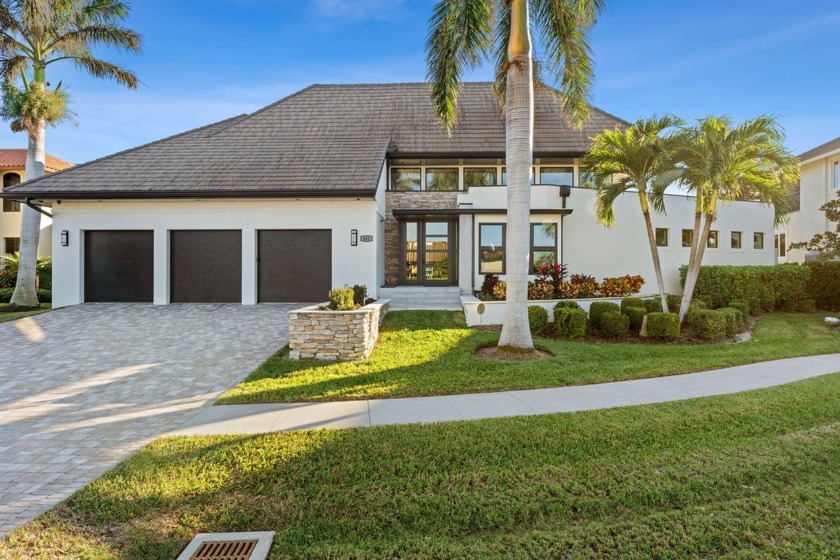Welcome to your slice of paradise! This stunning custom-designed - Beach Home for sale in Marco Island, Florida on Beachhouse.com