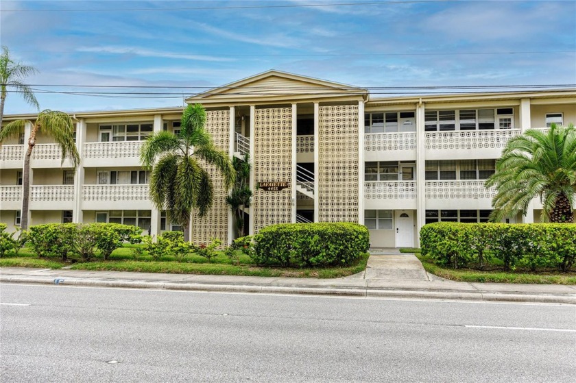 Fabulous Move-in Ready Condo Just 3/4 Mile from Stunning Gulf - Beach Condo for sale in St. Petersburg, Florida on Beachhouse.com