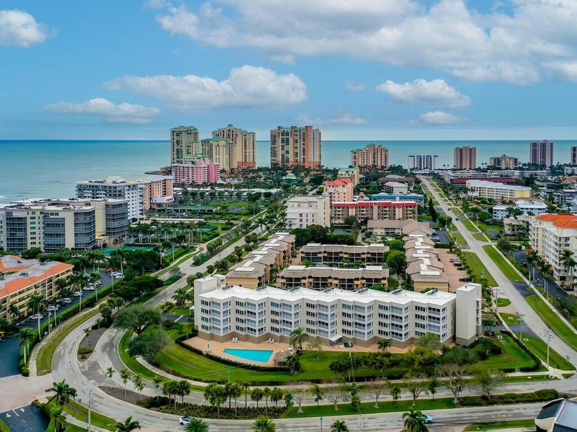 This meticulously maintained condo offers a perfect blend of - Beach Condo for sale in Marco Island, Florida on Beachhouse.com