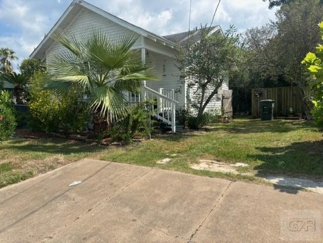 Investment Opportunity! Two 1 bedroom/1 bath cottages on one lot - Beach Lot for sale in Galveston, Texas on Beachhouse.com