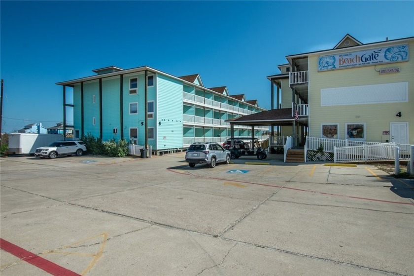 Beachgate 536 is a 3BR/3B beachfront condo in the center of the - Beach Condo for sale in Port Aransas, Texas on Beachhouse.com