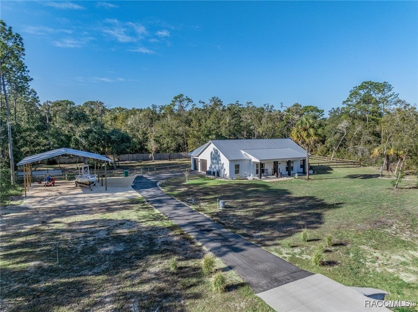 Unbelieveable opportunity on this 3 bedroom, 2 bath custom built - Beach Home for sale in Crystal River, Florida on Beachhouse.com
