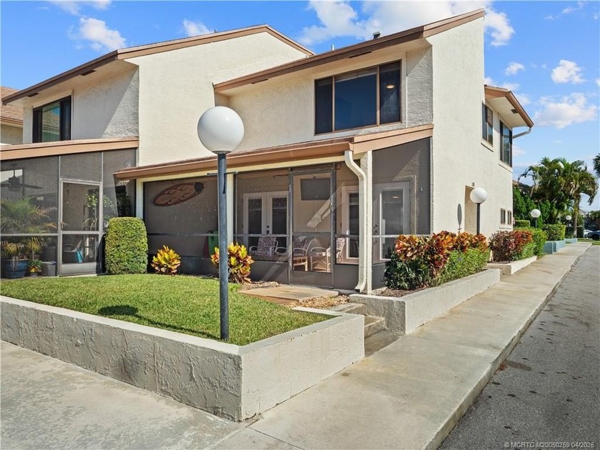 Poppleton Creek is a great place to call HOME! Two-Story - Beach Townhome/Townhouse for sale in Stuart, Florida on Beachhouse.com