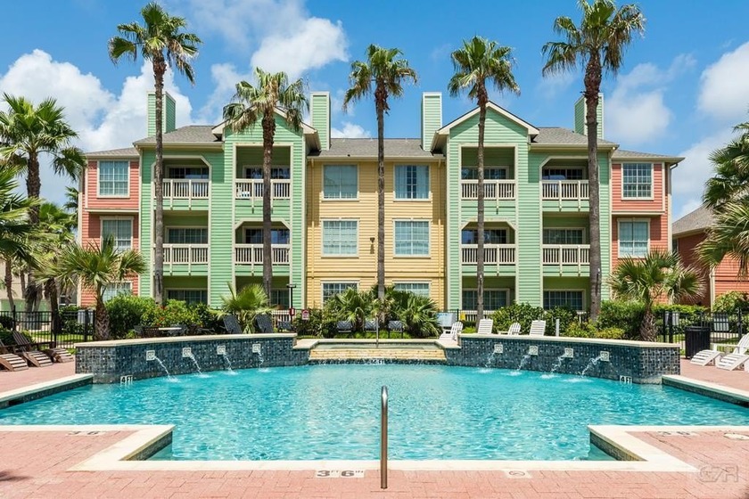 WONDERFUL CONDO PRICED TO SELL! This first floor corner unit has - Beach Condo for sale in Galveston, Texas on Beachhouse.com