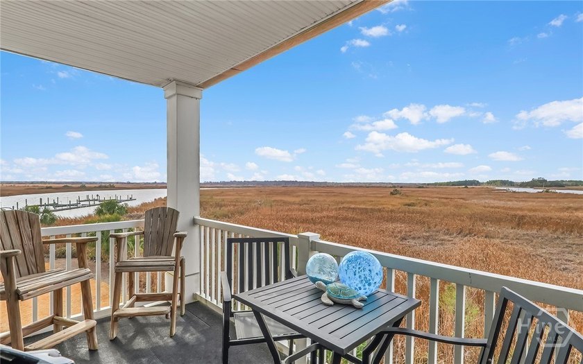 Perfectly positioned in Historic Downtown Darien, this end-unit - Beach Condo for sale in Darien, Georgia on Beachhouse.com